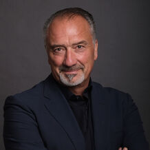 Stephan Elsner wird neuer CEO bei BAUR-Gruppe und folgt auf Patrick Boos